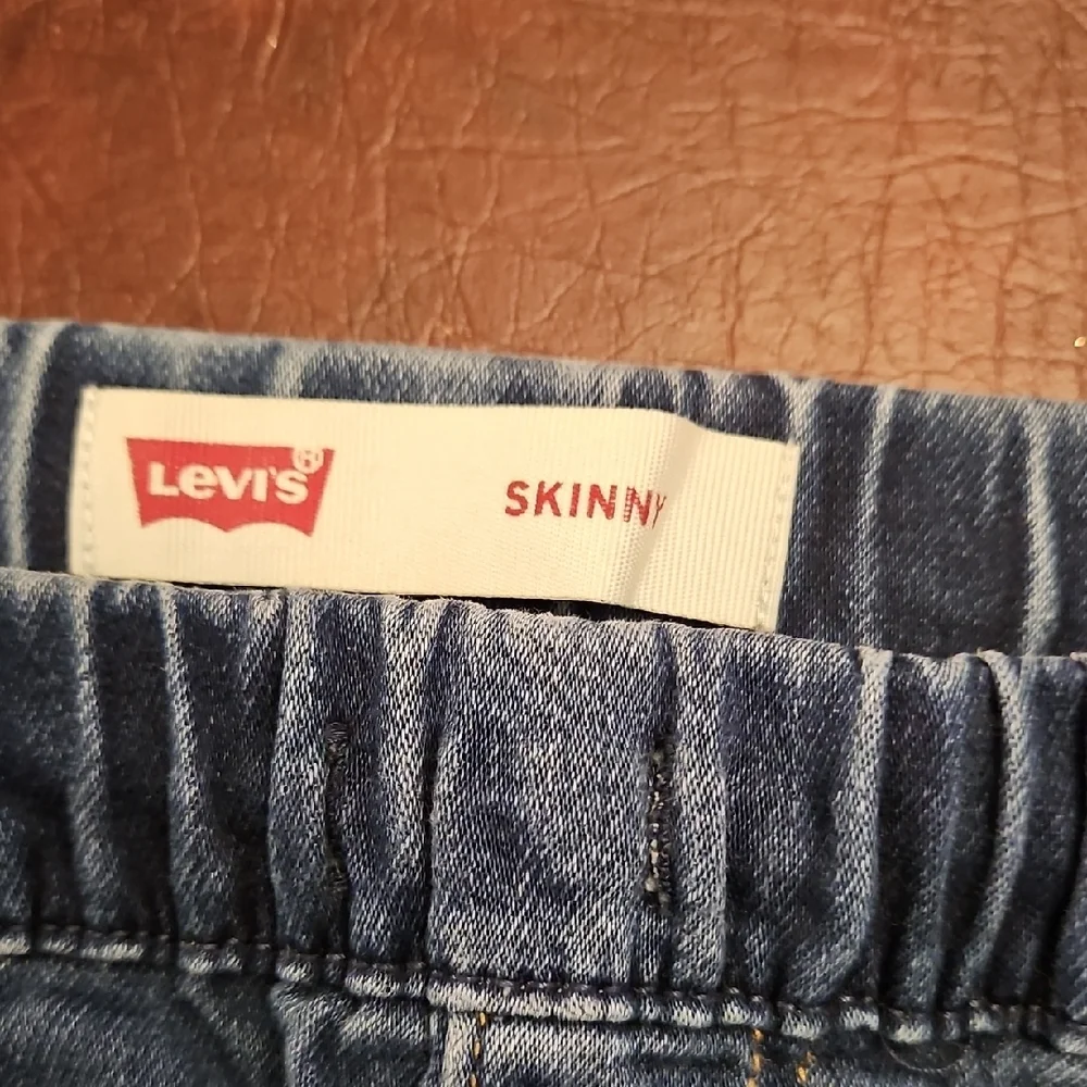 Levi's Girls Sz LG Classic Blue Skinny Bermuda Shorts - Picture 4 of 7
